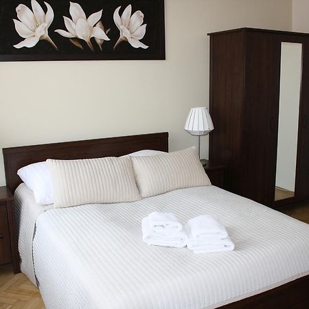 Place 4 You Apartments Краков Экстерьер фото